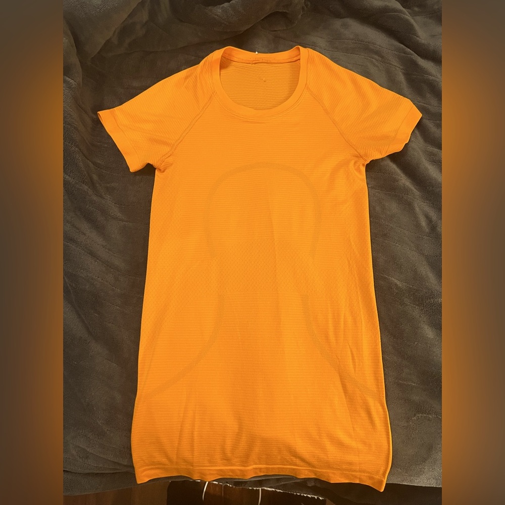Lululemon Athletica Swiftly Tech 2.0 Hip Length, Short Sleeve - Size 2